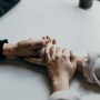 Suicide Awareness Month: 5 Novel yang Mengajarkan Pentingnya Support System