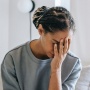 Tips Menyikapi Berita Buruk Menurut Psikolog agar Tetap Tenang dan Gak Panik