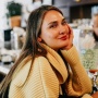 Rela Bawa Rantang ke Restoran, Luna Maya Ungkap Gaya Hidup Agar Lebih Ramah Lingkungan