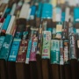 Tren Aplikasi Ringkasan Buku: Solusi Hemat Waktu atau Ancaman Daya Kritis?