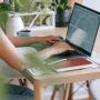 Tren Menulis Artikel Pakai AI: Bantu Produktivitas atau Hambat Kreativitas?