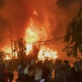 Amuk Si Jago Merah di Kebayoran Lama Hanguskan Rumah, 85 Personel Damkar Diturunkan