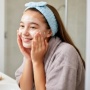 4 Brightening Cleanser Buat Remaja Lawan Kusam setelah Beraktivitas Outdoor