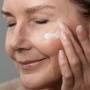 3 Moisturizer Kolagen untuk Kulit Keriput Usia 45 ke Atas, Bikin Wajah Kencang Sesuai Review