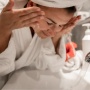 Bebas Kotoran! 5 Cleansing Cream Ini Ampuh Bikin Kulit Bersih dan Lembut