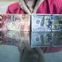 Ruang Penguatan Sempit, Rupiah Berpotensi Permanen di Level Rp18.000