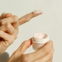 7 Manfaat Utama Krim Pagi untuk Kulit Wajah, Apakah Wajib Pakai yang Mengandung SPF?