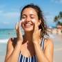 4 Lightweight Sunscreen Anti-Sumuk Buat Kulit Kombinasi saat Cuaca Panas