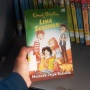 Review Lima Sekawan: Melacak Jejak Rahasia, Novel Misteri Klasik yang Pas Banget Buat Anak SD!