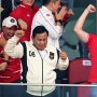 Momen Prabowo Diberi Tahu Indonesia Juara, Langsung Joget Kepalkan Tinju di SUGBK