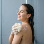 4 Acne Body Wash Berbahan BHA Atasi Jerawat Punggung dan Tekstur Kasar