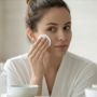 4 Pore Clear Pad Eksfoliasi Wajah agar Pori-Pori Bersih dan Lawan Bruntusan