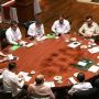 Ironi Kursi Pejabat: Cukup Pintar Bicara, Keahlian Nomor Dua