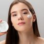 Bantu Samarkan Flek Hitam! 5 Day Cream Niacinamide untuk Wajah Lebih Cerah