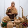 Dari Sungai ke Pasar, PNM Dampingi Maryati Ubah Eceng Gondok Jadi Kerajinan Bernilai