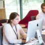 Siasat Career Cushioning: Solusi Pekerja Muda Hadapi Ancaman PHK