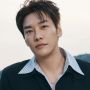 4 Ide OOTD Casual Chic ala Kim Young Kwang, Cocok buat Cowok Anti-Ribet