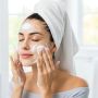 Auto Cerah! 4 Brightening Gel Cleanser Murah Rp40 Ribuan Atasi Wajah Kusam