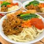 Mie Ayam: Comfort Food Pelampiasan Lelah Kerja Kaum Mendang-Mending Sehabis Gajian