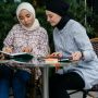 Budaya Study Date di Kafe: Antara Produktif, Numpang Wifi, dan Ajang Konten