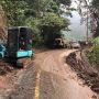 14 Titik Longsor Tapan-Batas Jambi Dibersihkan, Jalur Mulai Fungsional
