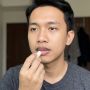 5 Pelembap Bibir Pria untuk Cerahkan Bibir Gelap karena Kebiasaan Merokok