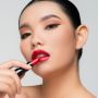 5 Lipstik Merah Bata untuk Kulit Sawo Matang, Bikin Makeup Makin Stunning!