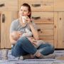 Bolehkah Ibu Menyusui Minum Kopi? Awas, Ini Batas Aman agar Bayi Tidak Rewel!