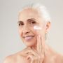 9 Sunscreen Mengandung Formula Anti Aging untuk Wajah Awet Muda dan Glowing