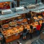 Antrean Kuliner hingga Produk Viral, Kenapa Kita Ikut Tertarik Mencoba?