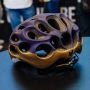 Kenapa Helm Sepeda Berlubang? Ini Fungsi Penting di Balik Desainnya