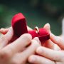 Arti Mimpi Dikasih Cincin Emas oleh Seseorang, Benarkah Pertanda Jodoh?
