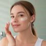 4 Tone Up Sunscreen Hyaluronic Acid, Bikin Cerah Seketika Bebas Dehidrasi