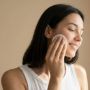 4 Brightening Micellar Water, Anti-Ribet Angkat Kotoran dan Bikin Cerah
