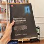 Tampil Stand Out ala Profesional dalam Buku Presentasi yang Mencekam
