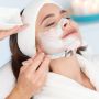 Segarkan Kulit Kusam! 4 Pilihan Masker Semangka untuk Wajah Cerah Berseri