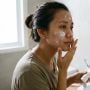 5 Sunscreen untuk Kulit Kering dan Kusam di Usia 40 Tahun ke Atas