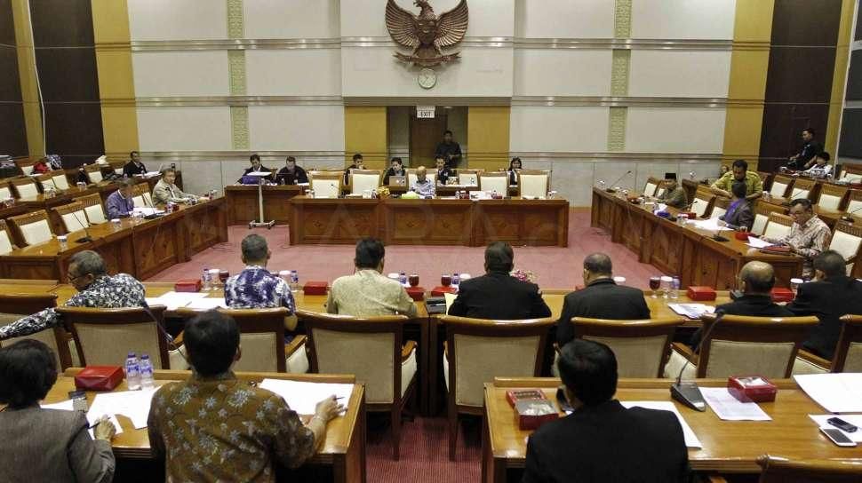 Rapat tersebut membahas evaluasi pencapaian pelaksanaan anggaran Tahun 2015 dan pengajuan penganggaran tahun 2016.