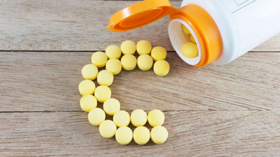 can too much vitamin c cause kidney issues