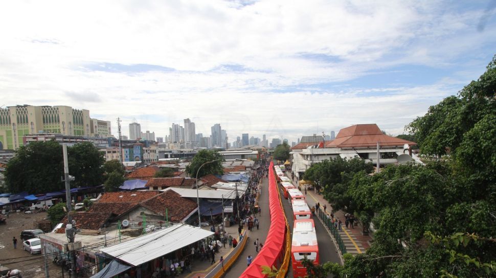 Sandiaga Akui Kebijakan Pkl Di Tanah Abang Rugikan Sopir Angkot