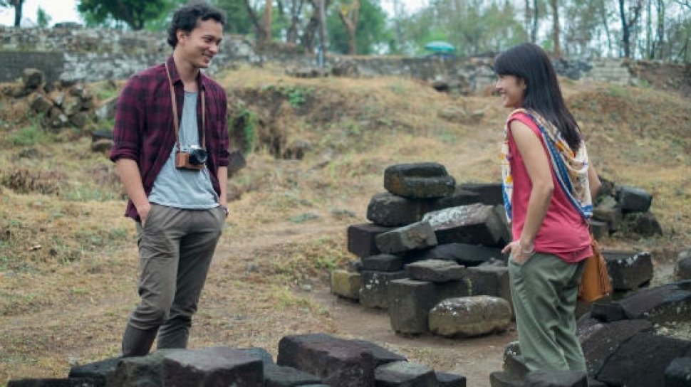 Film AADC 2 Bikin Anak Muda Senang Pakai Selendang Etnik