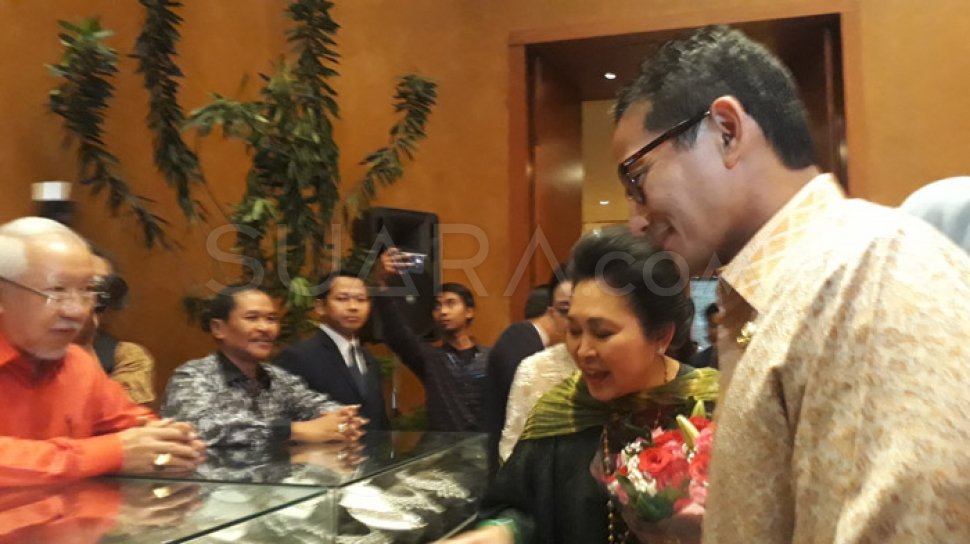 Goda Mantan Istri Prabowo, Sandiaga Siap Nggak Jadi Ibu Negara