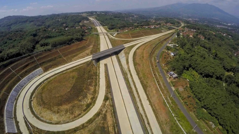  Jalan Tol Cisumdawu Belum Dapat Digunakan