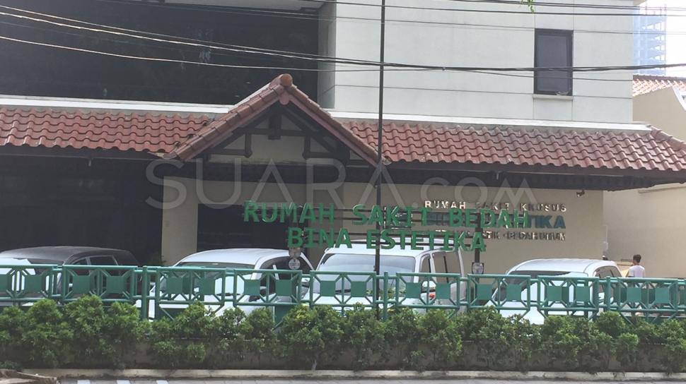 Rsk Bedah Bina Estetika Diduga Ratna Sarumpaet Operasi Di Sini