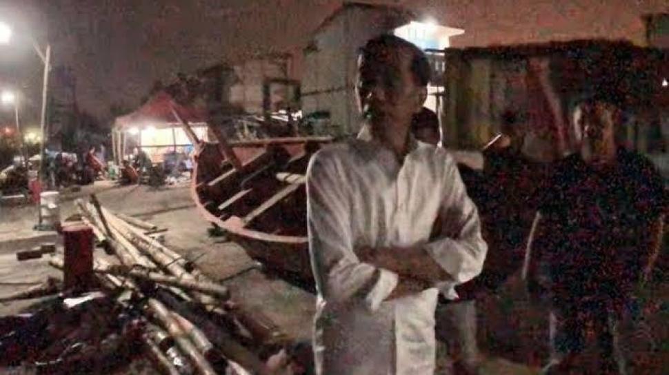 Foto Jokowi Blusukan Ke Kampung Nelayan Tersebar Tkn Itu Foto Lama