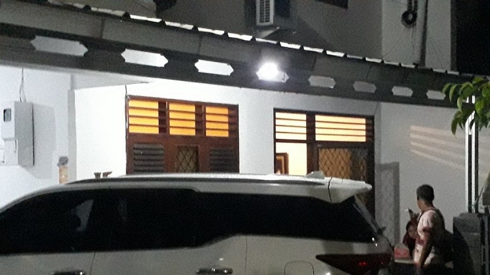 Ibunda Mikha Tambayong Meninggal Kerabat Berdatangan Ke Rumah Duka