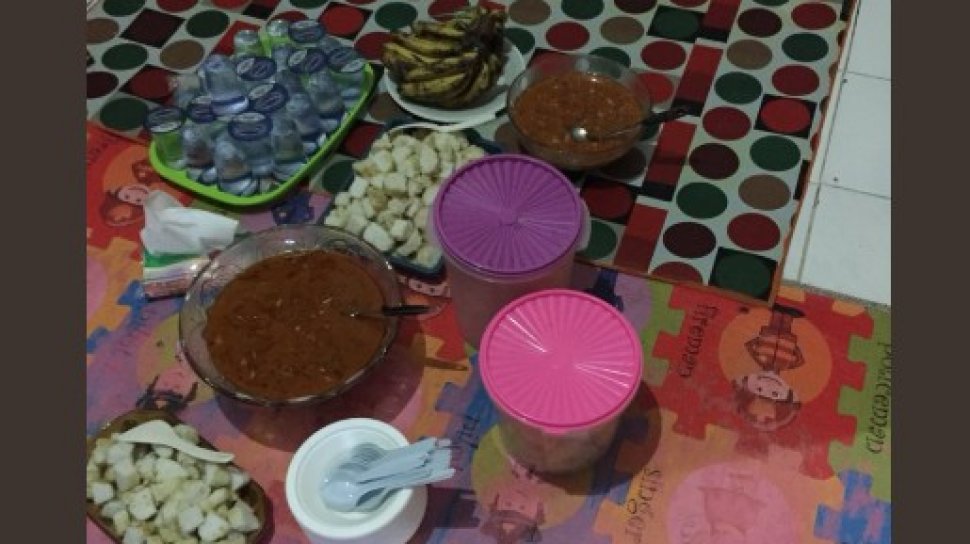 Ibu Relakan Uang Buat Masak Pesta Ultah Anak Tak Ada Tamu Yang Datang