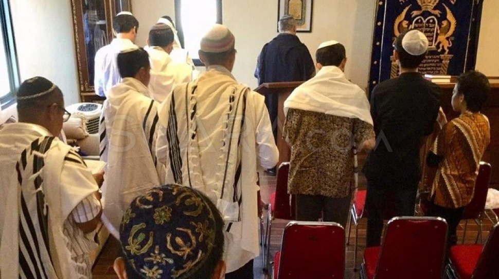 Sehari Bersama Yahudi Ortodoks Di Sinagoge Tersembunyi Di Sudut Jakarta 