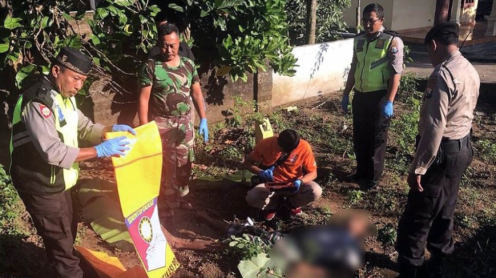 Kakek Berbaju Dishub Tewas Tertabrak Ka Penataran Saat Asyik Joget Di Rel Suarajatimid 