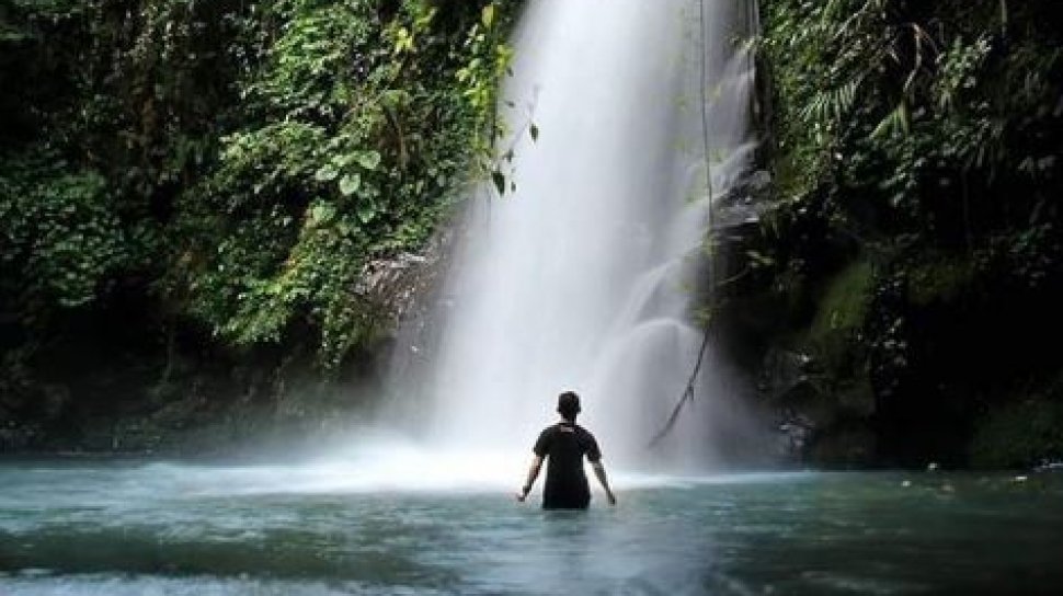 Menikmati Kedamaian di Air Terjun Lengang: Petualangan Menenangkan di Alam Liar